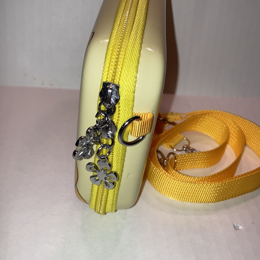 Disney Winnie the Pooh Crossbody Shoulder Bag - Picture 3 of 7